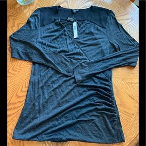 NWT TAHARI WRAP TOP SZ S FLATTERING STYLISH 🌟🌟